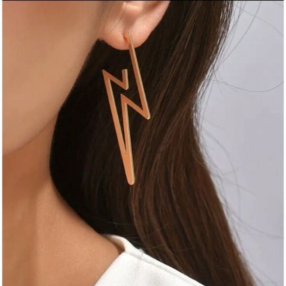 Gold Lightning Bolt Earring Set - Picture 1 of 1